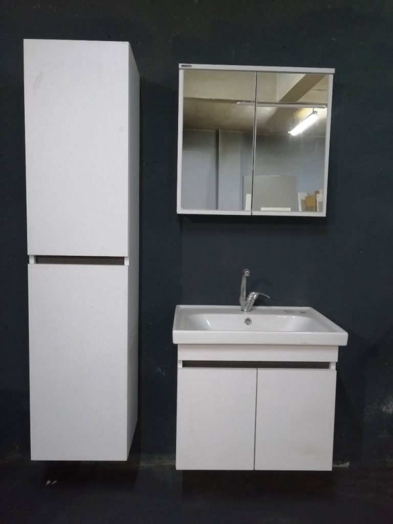 65 cm Banyo Dolabı